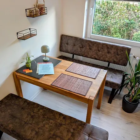 Apartment Tiny - Charmante Miniwohnung Mit Grossem Dachgarten Im Gaestehaus Graf-schmelzer *