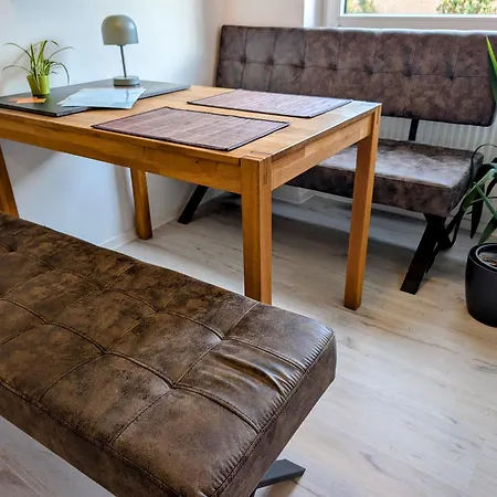 Tiny - Charmante Miniwohnung Mit Grossem Dachgarten Im Gaestehaus Graf-schmelzer Apartment Trittenheim
